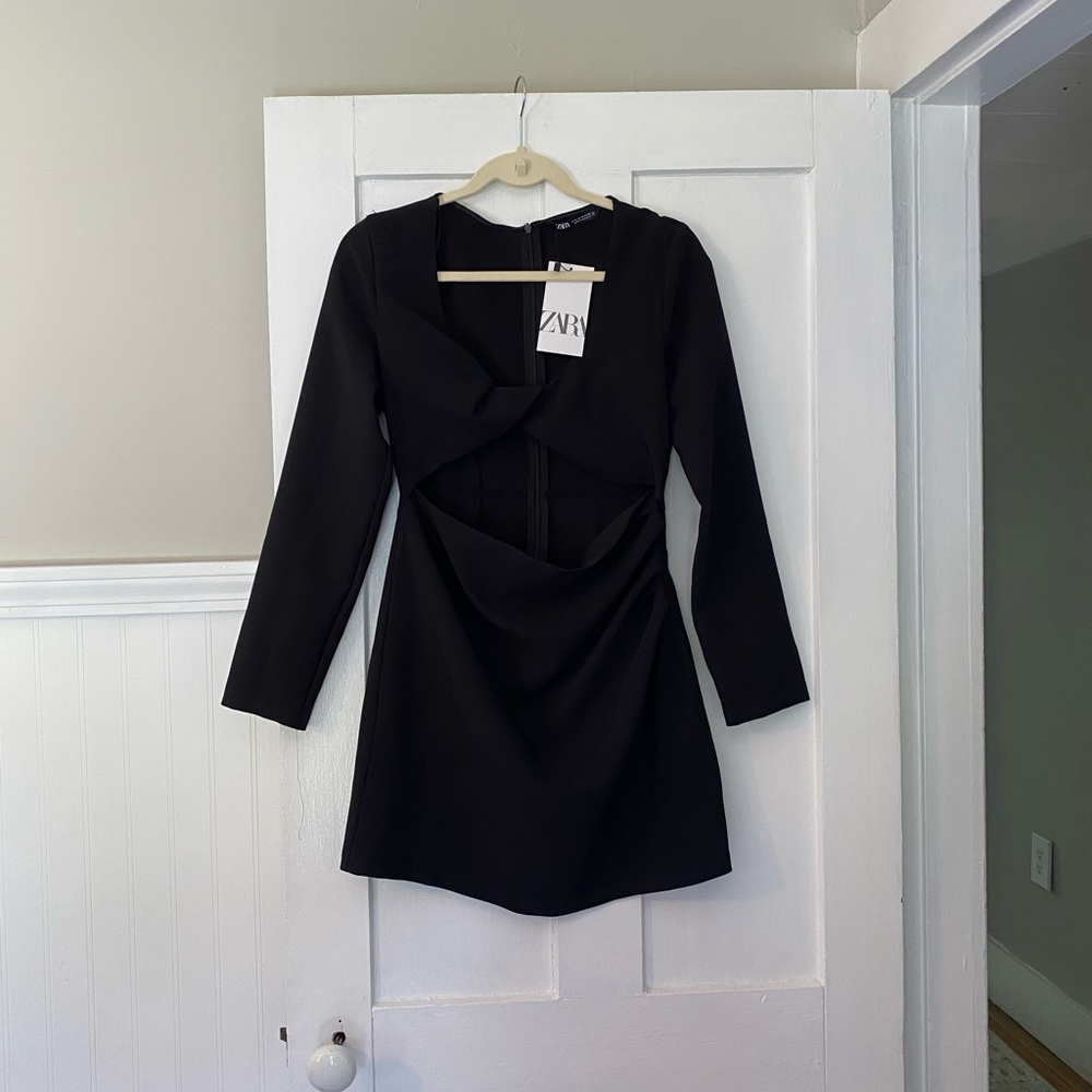 Zara NWT 🌻Cut Out Cocktail Dress